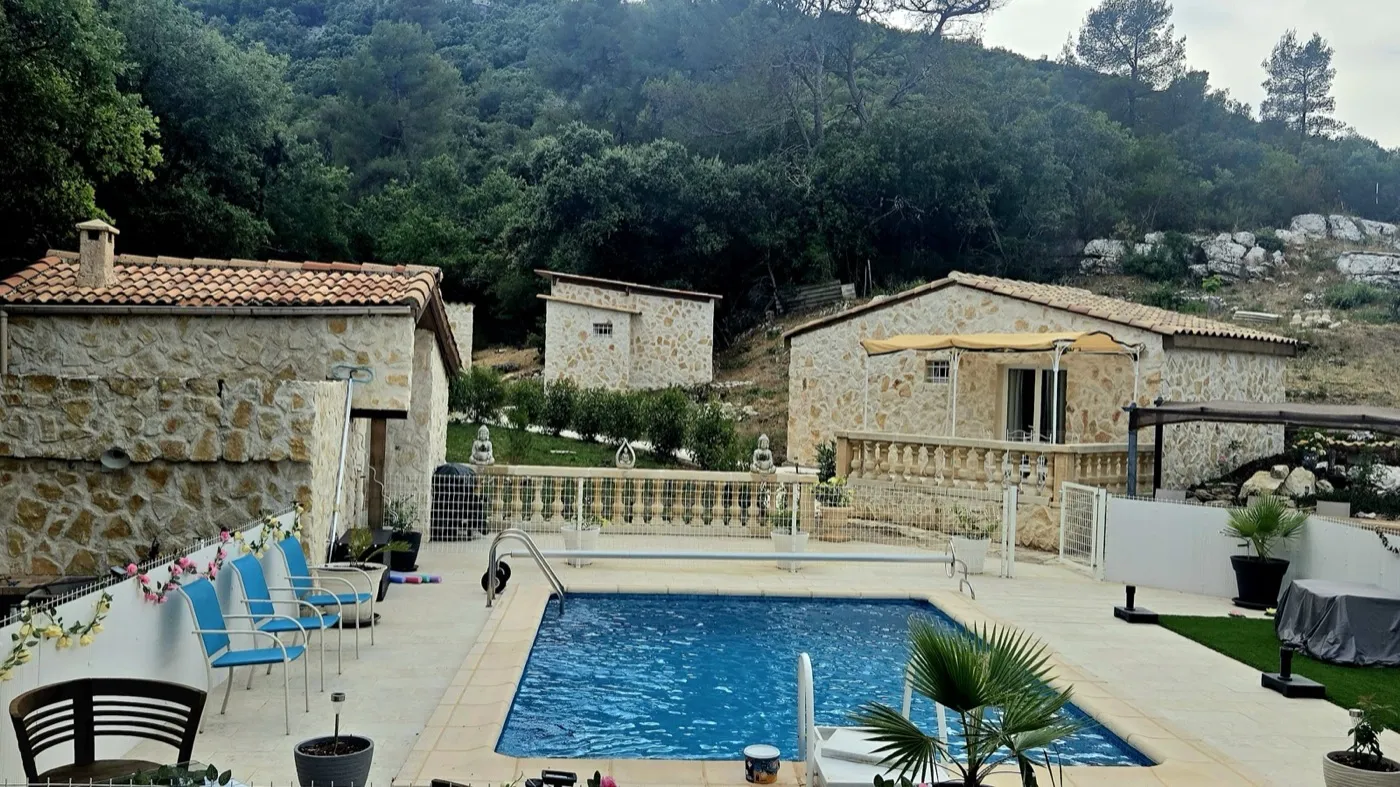 Le Domaine — vue 2